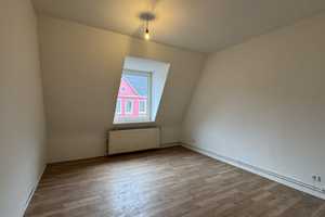Charmante 2-Zimmer-Wohnung mit Loggia in Kiel-Gaarden – Iltisstraße  58, 24143 Kiel – Vorschaubild 1