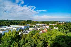 Gemütliche 2-Zimmer-Wohnung mit traumhaften Blick – Regensburg – Vorschaubild 1
