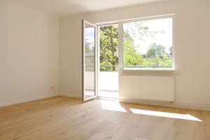 Westend ohne Käuferprovision: bezugsfrei, komplett modernisiert, helles 1. = oberstes OG, Südbalkon – Die vollständige Adresse der Immobilie erhältst du vom Anbieter., 14050 Westend, Berlin – Vorschaubild 3