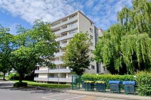 Attraktive Dreizimmerwohnung mit Aufzug und zwei Balkonen