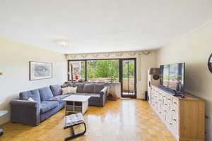 Ruhiger Familien-Wohntraum. Viel Platz zum Preis 1 ETW. Garten, TLB, 2 x Balkon, Garage, SP, Keller – Die vollständige Adresse der Immobilie erhältst du vom Anbieter., 73275 Ohmden – Vorschaubild 4