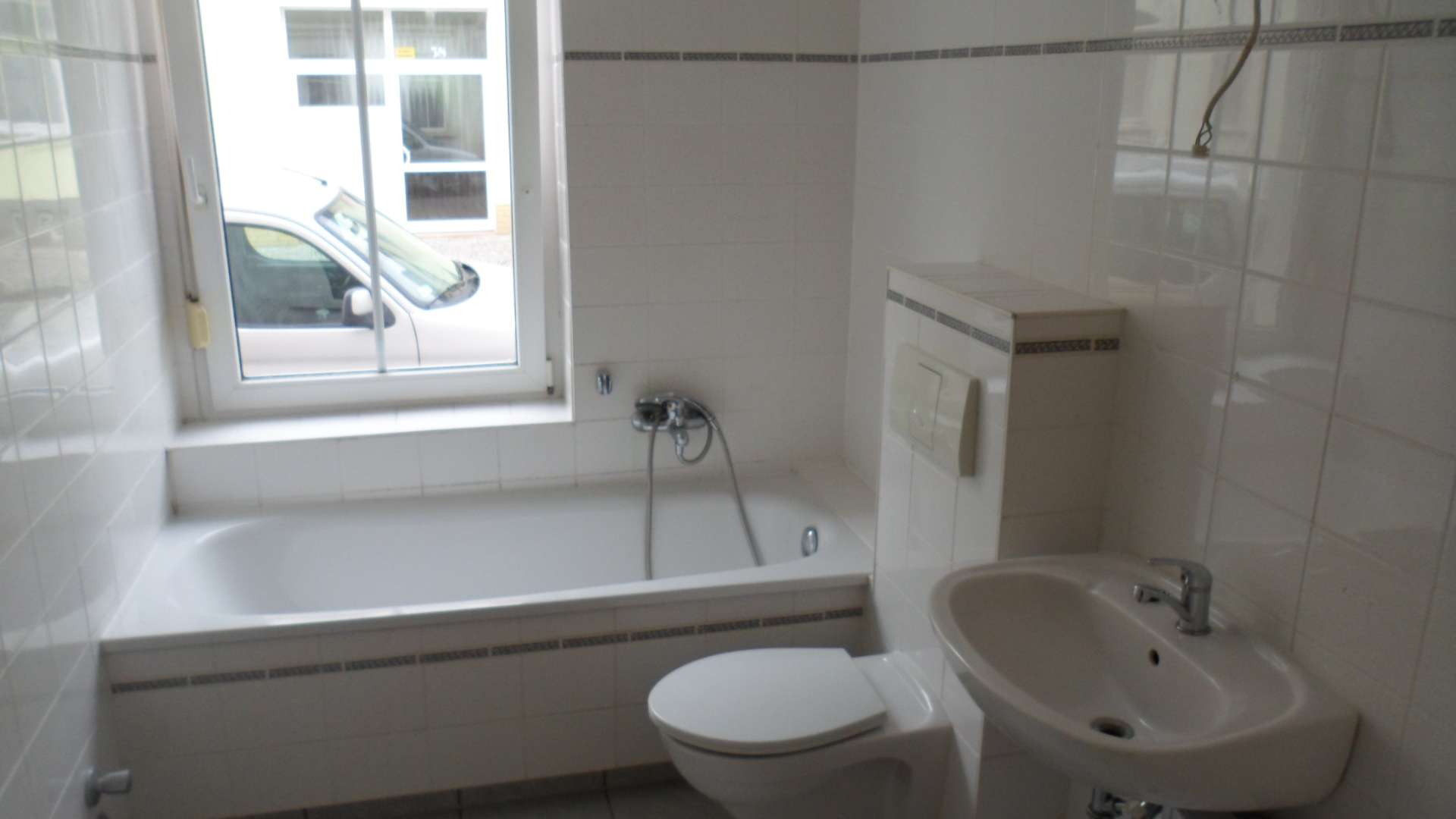 Immobilie in Aschersleben - Schönes Mehrfamilienhaus mit kleinem Garten - Bild 3