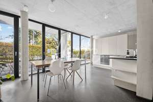 Modernes Architektenhaus mit großer Dachterrasse – stilvolles Wohnen - FR-St. Georgen – Hartkirchweg 39a, 79111 St. Georgen-Nord, Freiburg im Breisgau – Vorschaubild 9