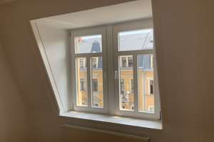 Helle Mansardwohnung mit Blick über Dresden in Elbnähe – Weimarische Str. 1, 1127 Pieschen-Süd, Dresden – Vorschaubild 10