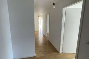 Schöne, helle 4.Zi.Whg mit zwei großen Badezimmern, Abstellraum, großem Balkon – Tunnelstraße 2, 70469 Bahnhof Feuerbach, Stuttgart – Vorschaubild 15