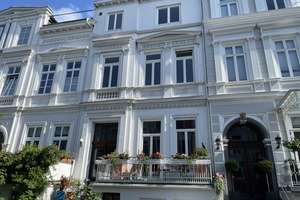 Ruhige Altbauwohnung in absoluter Bestlage im "Viertel" mit Terrasse