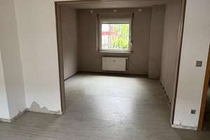 Charmantes Reihenhaus mit großem Grundstück und viel Potenzial in Duisburg-Bergheim – Ritterstraße 68, 47228 Bergheim, Duisburg – Vorschaubild 3
