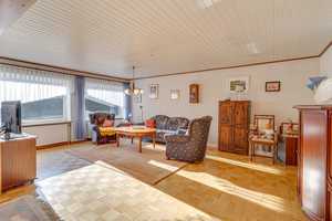 Raum für Ihre Träume – ca. 200 m² Wfl. + ca. 160 m² Nfl. in stadtnaher Lage! – Schleswig-Flensburg (Kreis) – Vorschaubild 3