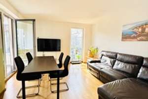 Familienfreundlicher Neubau: 4 Zimmer, Balkon, Einbauküche und 2 Bäder – Am Kesselhaus 26, 80999 Untermenzing, München – Vorschaubild 1
