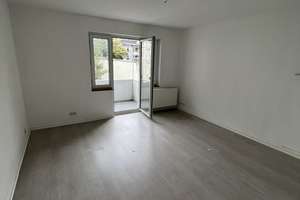 Schöne 2-Zimmer-Wohnung mit Balkon in Essen (Südostviertel) – 51 m² - Möbelübernahme Pflicht 1.700€ – Wörthstr. 28, 45138 Südostviertel, Essen – Vorschaubild 1