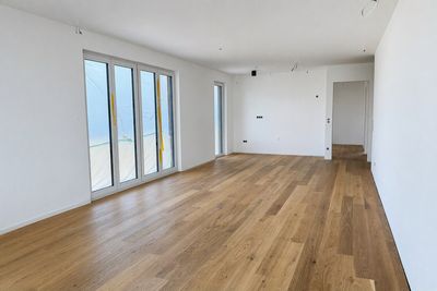 3-Zimmer-Neubauwohnung, Erstbezug, Balkon, Aufzug, Tiefgarage, Geothermie-Wärmepumpe und Kühlung