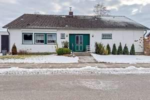 Großzügiger Bungalow mit Vollkeller in ruhiger Lage von Oldenburg – Die vollständige Adresse der Immobilie erhältst du vom Anbieter., 23758 Oldenburg in Holstein – Vorschaubild 1