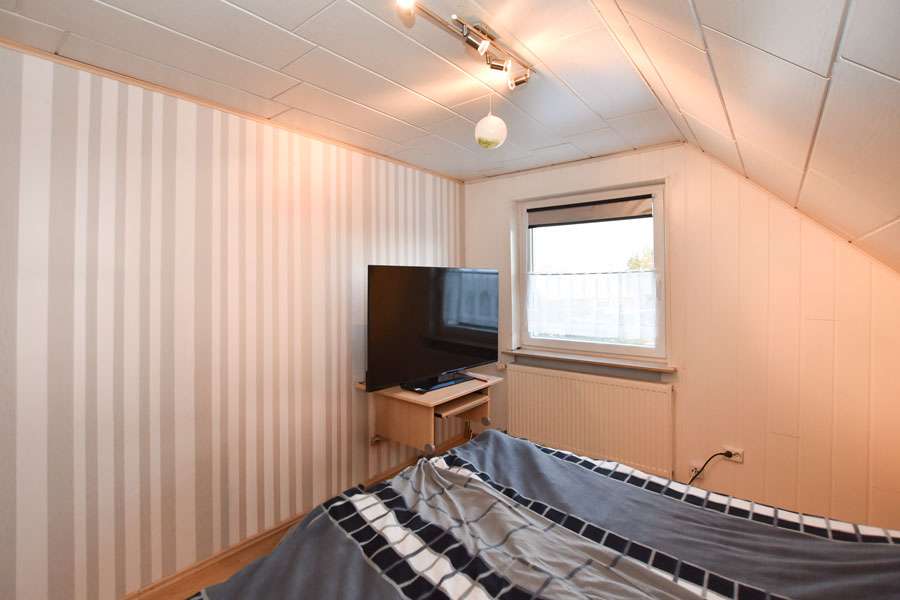 Immobilie in Weyhausen - Großes Einfamilienhaus mit Anbau, Wintergärten und Keller nahe Wolfsburg! - Bild 12