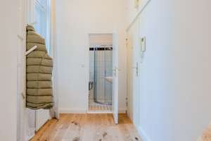 *PROVISIONSFREI* Bezusgsfreie renovierte 2-Zimmer Altbauperle in hersschaftlichem Altbau in TOP-Lage – Prager Straße 3, 10779 Wilmersdorf, Berlin – Vorschaubild 12