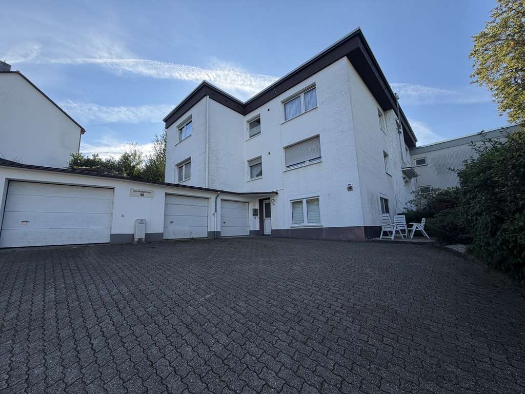 Cronenberg: Gepflegte 2-Zimmer-Wohnung mit Balkon & Blick ins Grüne