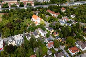 Wohnen zwischen Natur und urbaner Nähe – Dachgeschosswohnung mit Galerie und zwei Balkonen – Die vollständige Adresse der Immobilie erhältst du vom Anbieter., 80939 Obere Isarau, München – Vorschaubild 35