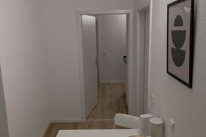 helles Zimmer in Heidelberger WG – Otto-Hahn-Platz 3, 69126 Emmertsgrund, Heidelberg – Vorschaubild 9