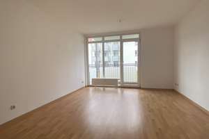 Balkon, Tiefgaragenstellplatz, Aufzug und frisch renoviert – 39120 Leipziger Straße, Magdeburg – Vorschaubild 2