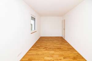 Bezugsfertig: Großzügiges und ruhiges Neubau-Reihenhaus nähe Rosenheim – ideal für München-Pendler – Die vollständige Adresse der Immobilie erhältst du vom Anbieter., 83135 Schechen – Vorschaubild 16