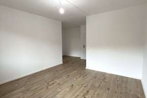 Modernes Bad! 3-Zimmer-Wohnung mit EBK und TV geschenkt! – Wolgograder Allee 62, 9123 Hutholz, Chemnitz – Vorschaubild 12