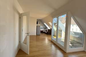 sonnige 2-ZKB Dachgeschosswohnung – Die vollständige Adresse der Immobilie erhältst du vom Anbieter., 86165 Lechhausen-Ost, Augsburg – Vorschaubild 12