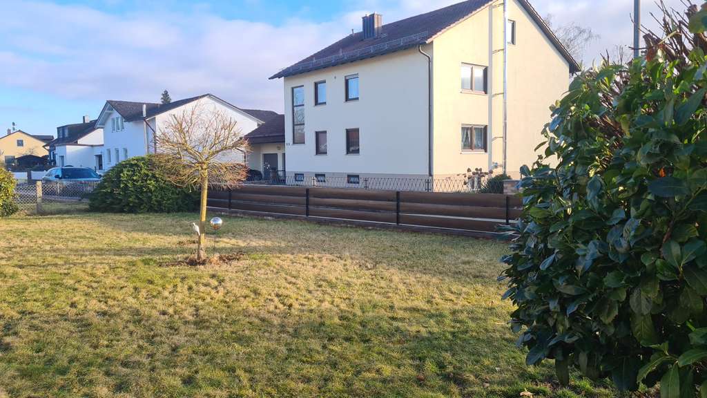 Immobilie in Atting - Ruhig gelegenes Einfamilienhaus mit eingewachsenem Garten und vielseitigem Raumangebot - Bild 3