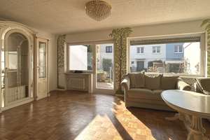Charmantes Reihenmittelhaus mit Garten – Die vollständige Adresse der Immobilie erhältst du vom Anbieter., 93049 Westenviertel, Regensburg – Vorschaubild 6
