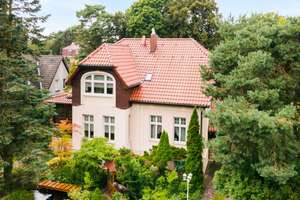 Gehdistanz S-Bahnhof Strausberg! Villa im Gründerzeit-Stil mit Keller, Garage, Saunen, Einbauküchen – Die vollständige Adresse der Immobilie erhältst du vom Anbieter., 15344 Strausberg – Vorschaubild 2