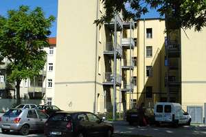 Niveauvolles Jugendstilhaus in einer Hauptgeschäftsstraße – Halberstädter Straße 75, 39112 Sudenburg, Magdeburg – Vorschaubild 2