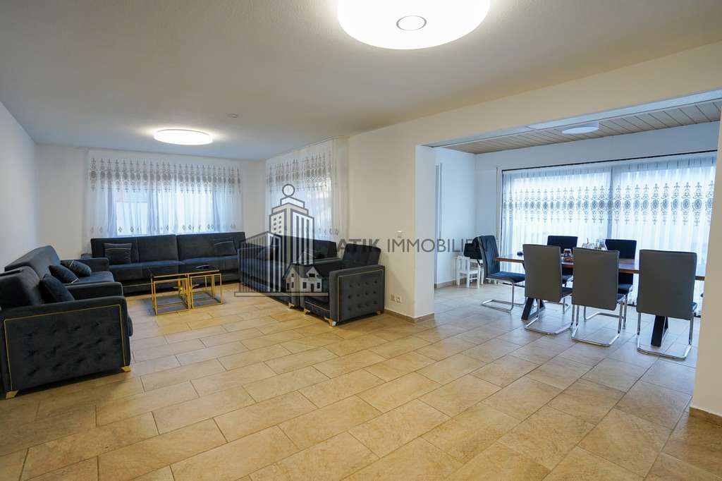 Immobilie in Kämpfelbach - ATIK: Freistehendes Zweifamilienhaus mit Anbau auf großem Grundstück - Bild 4