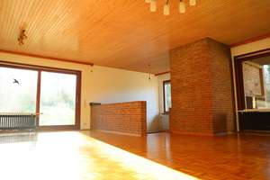 Großzügiges Einfamilienhaus mit Traumgrundstück und Taunusblick