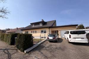 *REMAX PREMIUM!* Wohlfühl-EFH der Extraklasse mit Südsonne und Freiblick auf St.-Katharinen-Kapelle – Die vollständige Adresse der Immobilie erhältst du vom Anbieter., 79346 Endingen am Kaiserstuhl – Vorschaubild 3