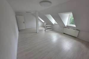 Innenstadtlage - sehr schöne renovierte 3-ZKB, 81m² (102m²) Dachgeschoss-Wohnung, EK, 2 Bäder  – Lutherstr 11, 34117 Nord (Holland), Kassel – Vorschaubild 2