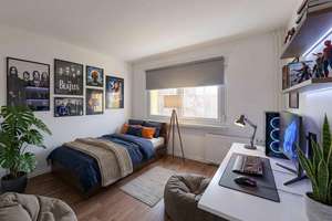 Größe erleben! 4 Zimmer mit Aufzug, 2 Bäder und Sonnenbalkon! – Am Bernsdorfer Hang 30, 9126 Bernsdorf, Chemnitz – Vorschaubild 6
