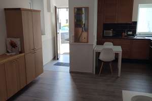 Renovierte möbilierte 1 Zimmer-Wohnung in Reutlingen-Sondelfingen