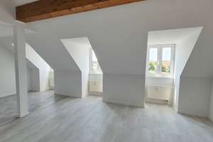 Dachgeschoss-Wohnung auf 2 Ebenen** 4 Zimmer + 2 Bäder + viel Platz – Gisperslebener Straße 41, 99089 Ilversgehofen, Erfurt – Vorschaubild 2