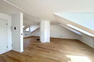 Exklusive Dachgeschoss-Wohnung in Stuttgart-West – Die vollständige Adresse der Immobilie erhältst du vom Anbieter., 70178 Rosenberg, Stuttgart – Vorschaubild 3