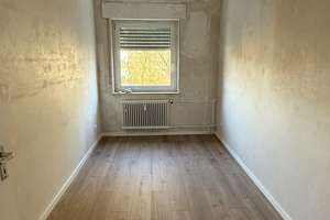 +++ SCHÖNE 4-ZIMMERWOHNUNG IN KELKHEIM-MITTE - MIT BALKON +++ – Berliner Ring 13, 65779 Kelkheim (Taunus) – Vorschaubild 4