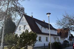 Familienfreundliches Zweifamilienhaus in Schwaig bei Nürnberg – Die vollständige Adresse der Immobilie erhältst du vom Anbieter., 90571 Schwaig bei Nürnberg – Vorschaubild 2