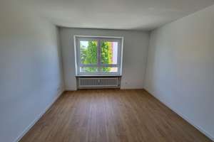 Schöne 4-Zimmer-Wohnung mit Balkon in Oberhausen zu vermieten