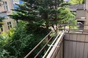 echt süße  Stuck-Wohnung 59 qm West-Balkon, zum Selbstrenovieren – Die vollständige Adresse der Immobilie erhältst du vom Anbieter., 10997 Kreuzberg, Berlin – Vorschaubild 2
