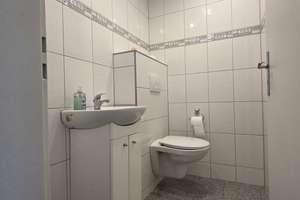Viel Raum für Ihre Wohnideen: Attraktive 4-Zimmerwohnung mit zwei Balkonen und Garage – Die vollständige Adresse der Immobilie erhältst du vom Anbieter., 76131 Rintheim, Karlsruhe – Vorschaubild 24