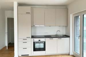 Hell & modern & viel Platz: 2 Zimmer + Balkon, guter Schnitt, modernes Tageslichtbad, Abstellraum – Hildesheimer Straße 454, 30519 Döhren, Hannover – Vorschaubild 5