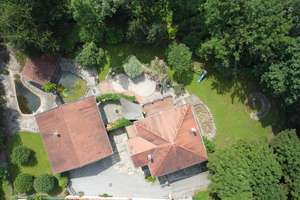 Prachtvolle Rarität und einmalige Schönheit! Villa im Toskana-Stil mit parkähnlicher Gartenanlage – Die vollständige Adresse der Immobilie erhältst du vom Anbieter., 84518 Garching an der Alz – Vorschaubild 30