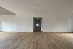 DESIGNVILLA NYMPHENBURG | BEL ÉTAGE MIT BALKON, STUDIO & GARTEN – Die vollständige Adresse der Immobilie erhältst du vom Anbieter., 80638 Nymphenburg, München – Vorschaubild 2