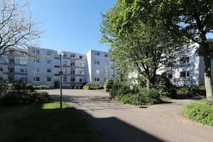 Schöne Wohnung sucht neuen Mieter // 2. OG rechts