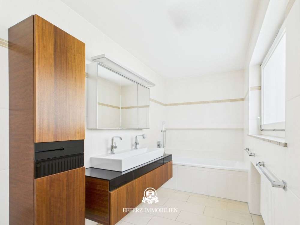 Immobilie in Altenahr - Großzügiges Anwesen mit parkähnlichem Grundstück und traumhaftem Panoramablick! - Bild 4