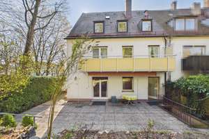 Top Lage Nürnberg-Erlenstegen! 
Reihenendhaus mit weitläufigen Grundstück! – Die vollständige Adresse der Immobilie erhältst du vom Anbieter., 90491 St. Jobst, Nürnberg – Vorschaubild 9