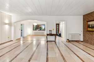 Viel Potenzial: Winkelbungalow auf 2369 qm Bauland mit Ausbaureserve im DG – Hildesheim (Kreis) – Vorschaubild 2