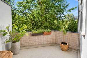 Helle 3-Zimmer-Wohnung mit Balkon, TG-Stellplatz & Aufzug in München-Bogenhausen – Taimerhofstraße 21, 81927 Oberföhring, München – Vorschaubild 4